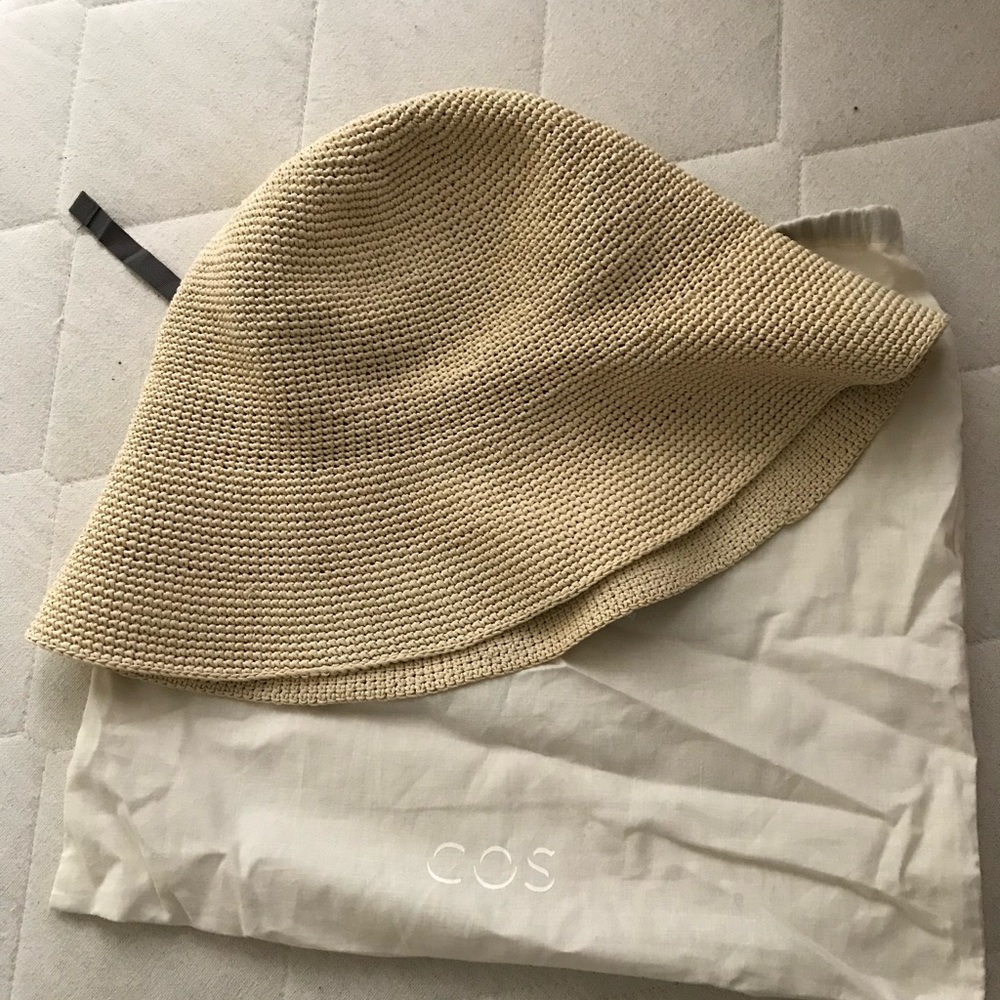 COS Paper Crochet Hat